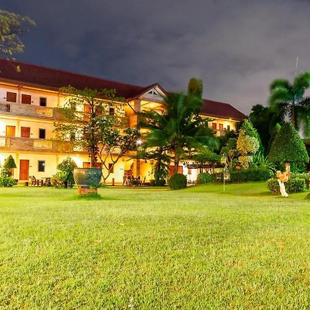 Pn Gold Resort Bangszen Kültér fotó