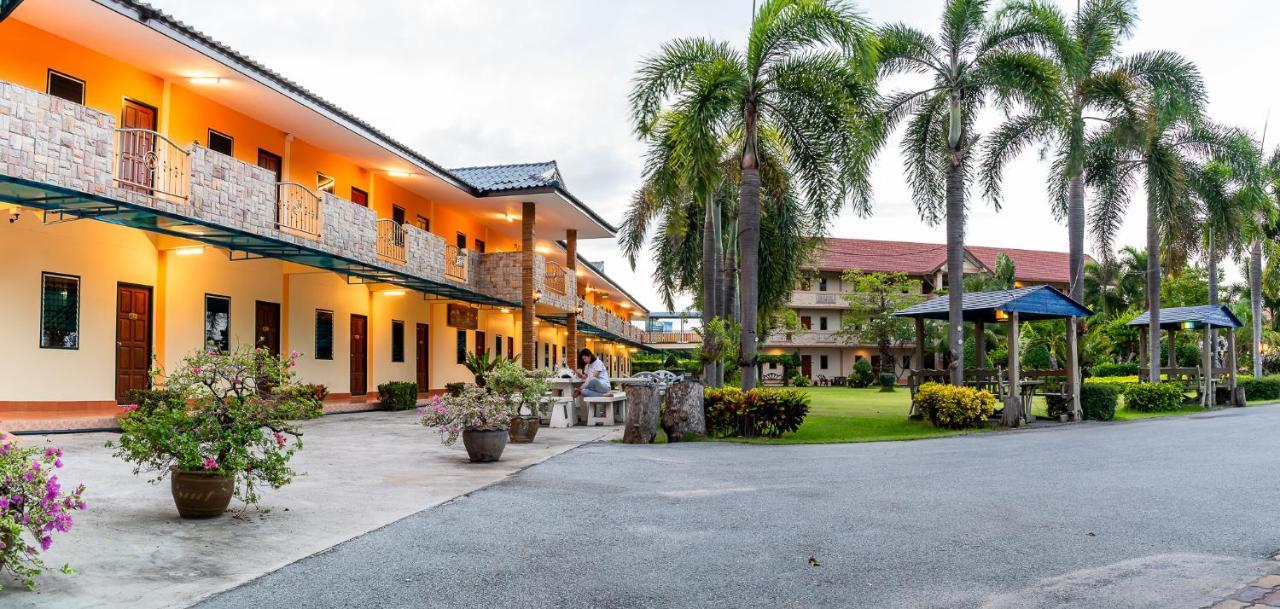 Pn Gold Resort Bangszen Kültér fotó