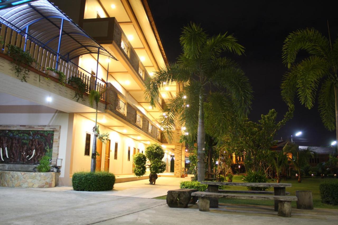 Pn Gold Resort Bangszen Kültér fotó
